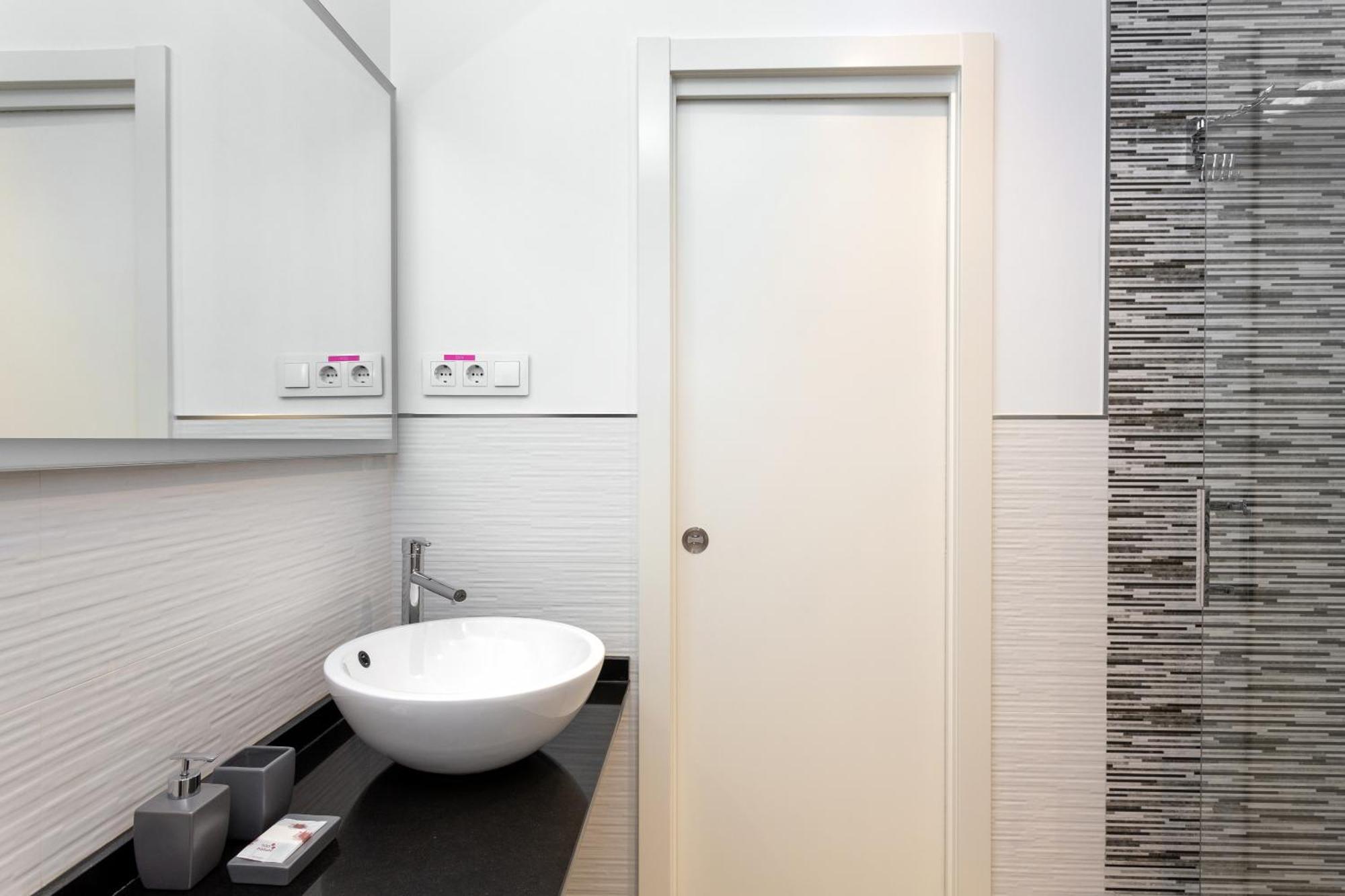מדריד Alma Suites מראה חיצוני תמונה